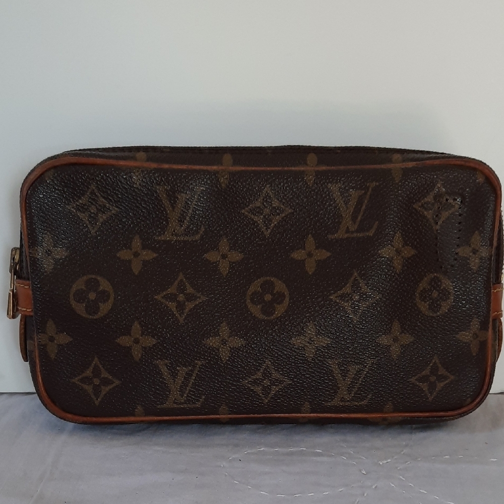 Louis Vuitton Brown Monogram Clutch - Picture 5 of 14